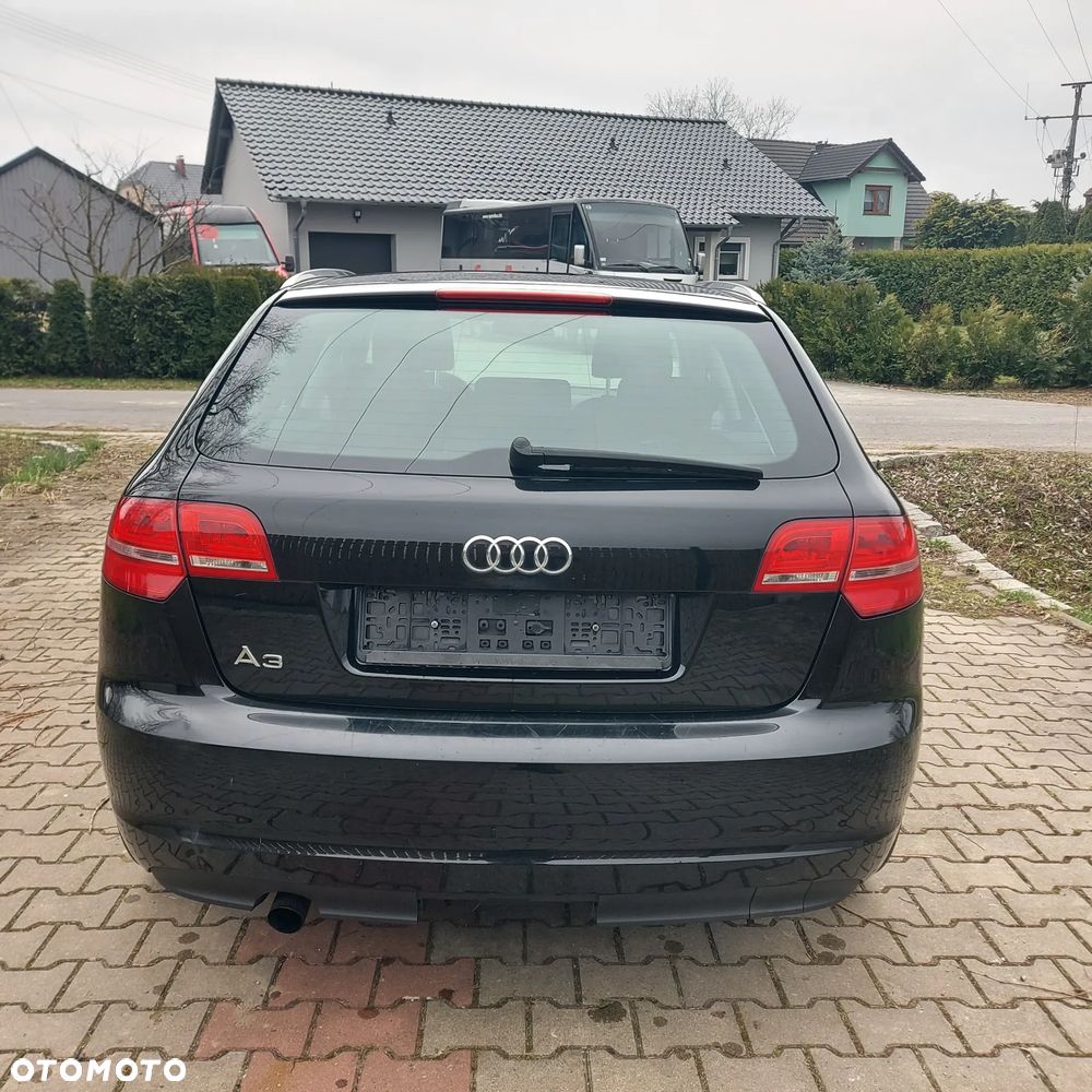 Audi A3 Sportback 1.6 Attraction - 6