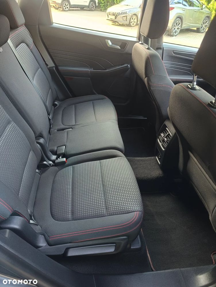 Ford Kuga - 17
