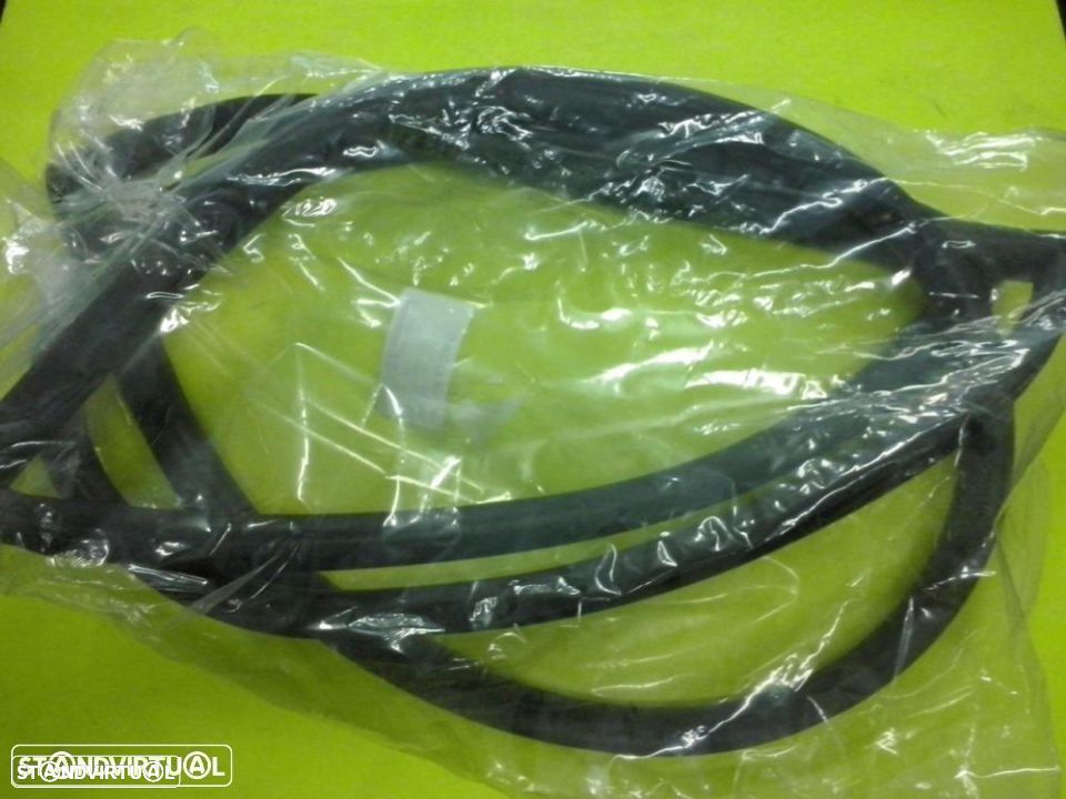 Borracha para brisas Toyota Hilux LN40 NOVA - 1