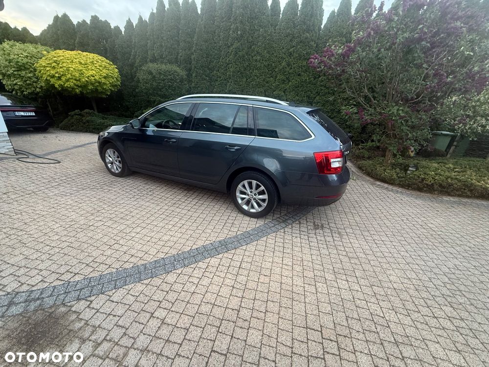 Skoda Octavia 1.6 TDI Premium Edition - 23