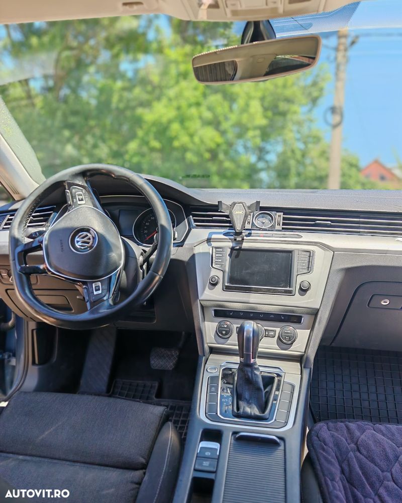Volkswagen Passat 1.6 TDI (BlueMotion Technology) DSG Comfortline - 9