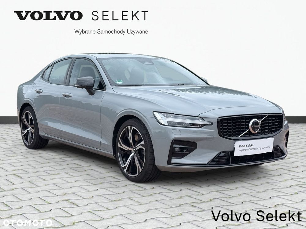 Volvo S60 B5 B AWD Ultimate Dark - 4