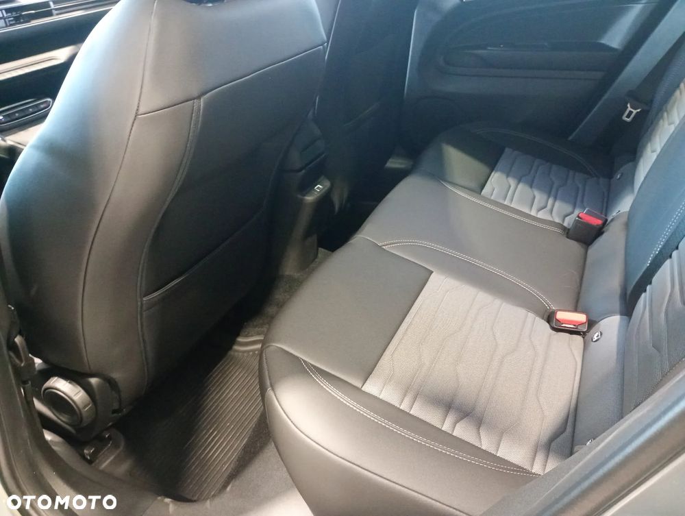 Jeep Avenger 1.2 T3 mHEV Overland 4xe eDCT6 - 11