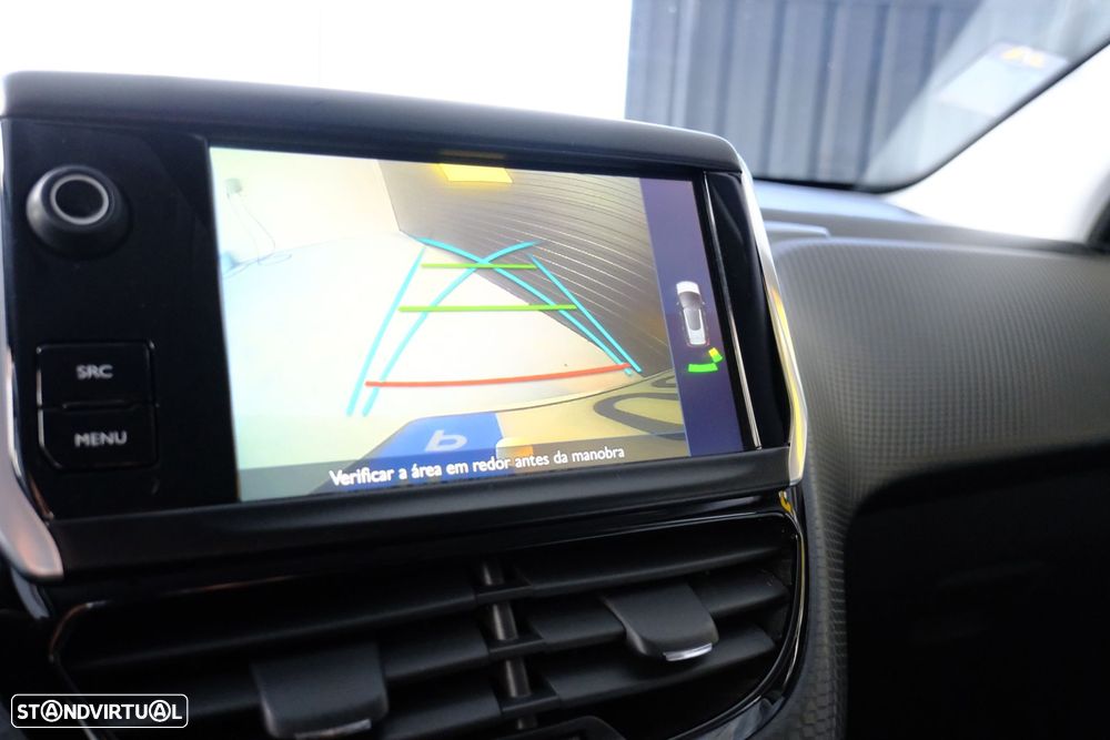 Peugeot 2008 1.2 PureTech Allure - 26