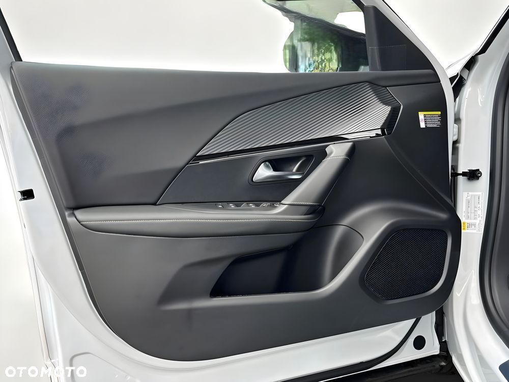 Peugeot 2008 PureTech mHEV GT Exclusive e-DCS6 - 7