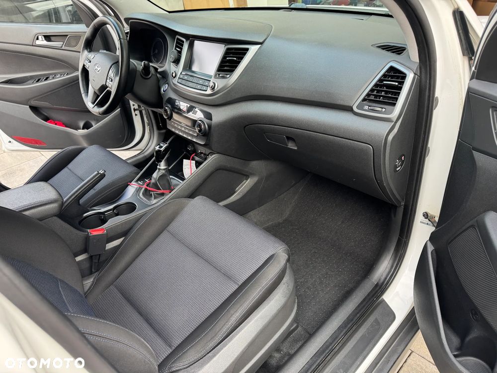 Hyundai Tucson 2.0 CRDI Comfort 4WD - 11