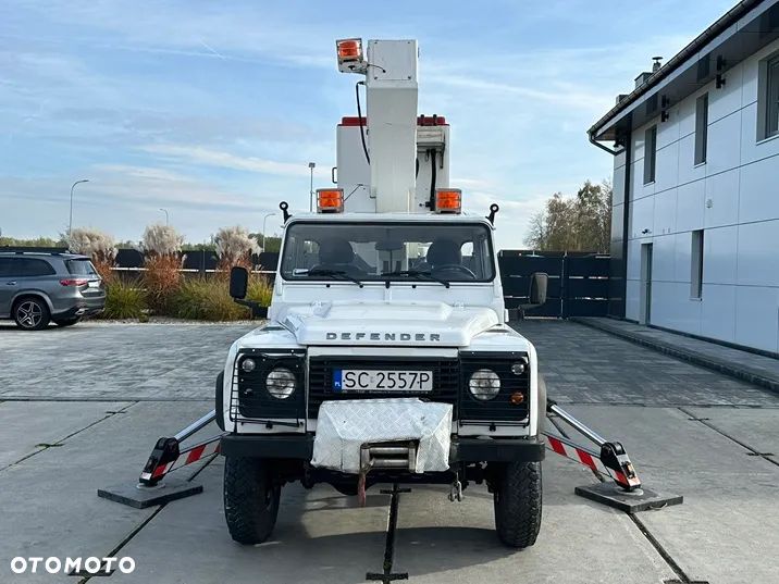 Land Rover Defender - 4