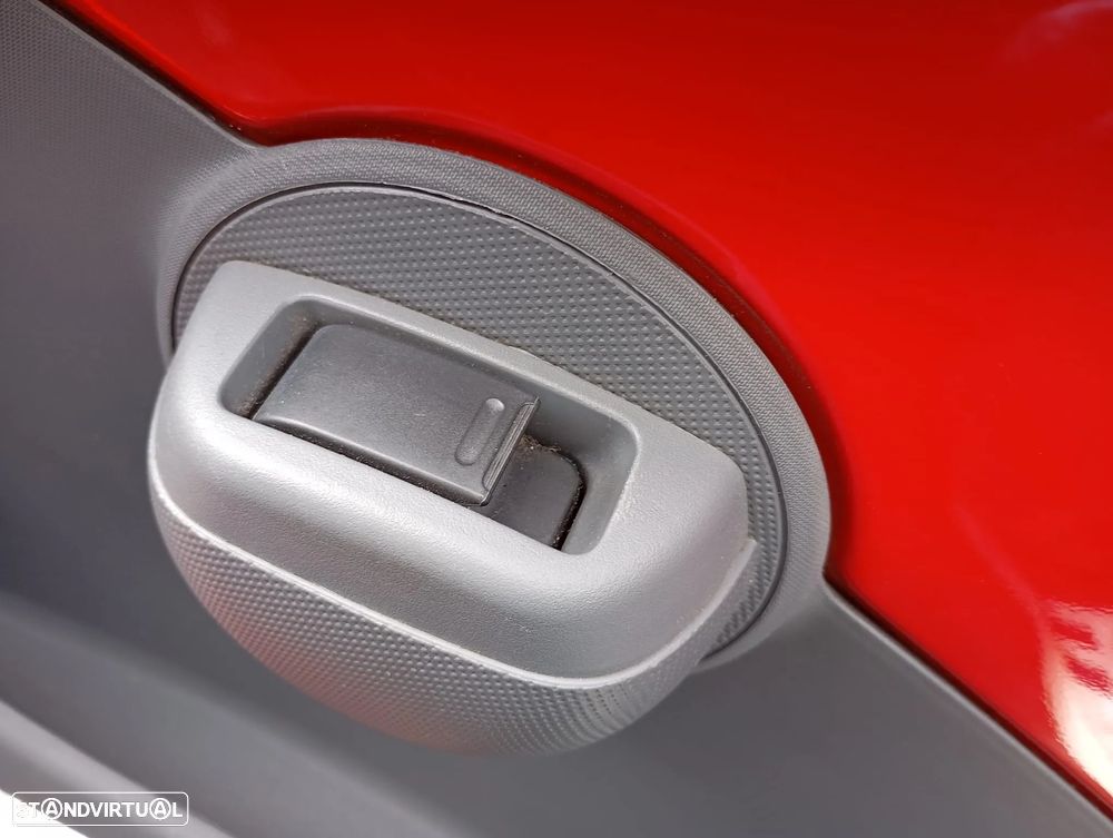 Peugeot 107 70 Urban Move - 11