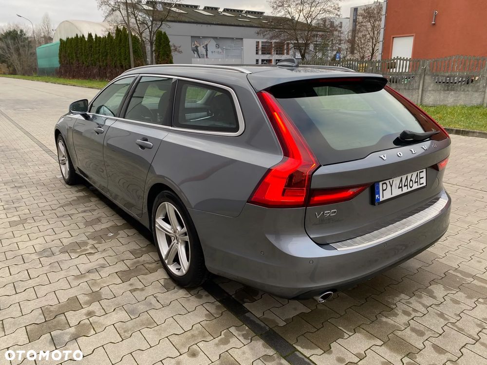 Volvo V90 D4 Momentum - 9