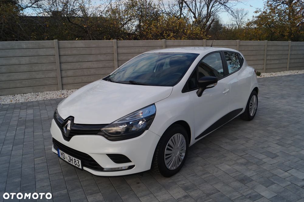 Renault Clio 1.2 16V 75 LIMITED - 1