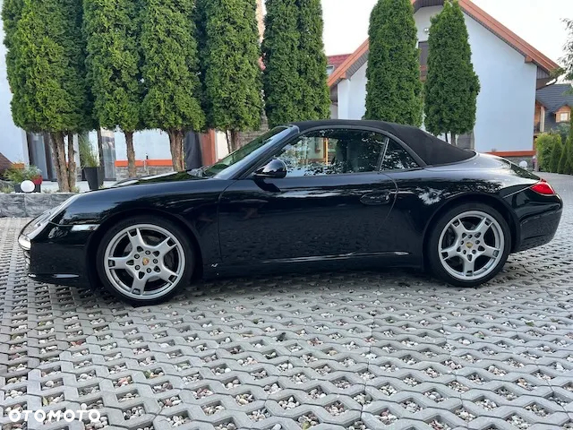 Porsche 911 Carrera Cabriolet PDK Black Edition - 23