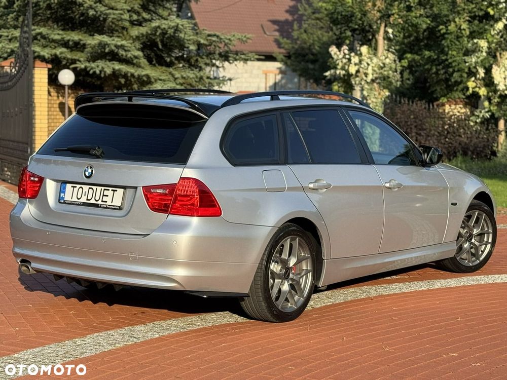 BMW Seria 3 320d xDrive - 11