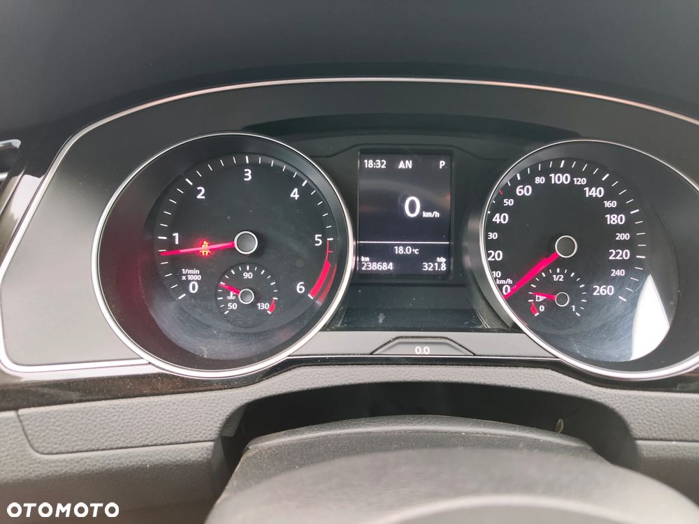 Volkswagen Passat 2.0 TDI BMT Comfortline DSG - 19