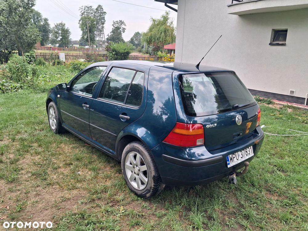 Volkswagen Golf 1.6 Comfortline - 3