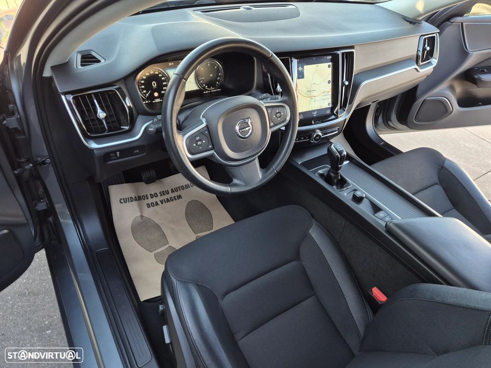 Volvo V60 2.0 D3 Momentum Plus - 7