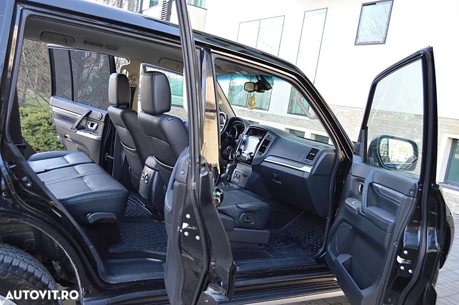 Mitsubishi Pajero 3.2 DI-D Instyle - 2