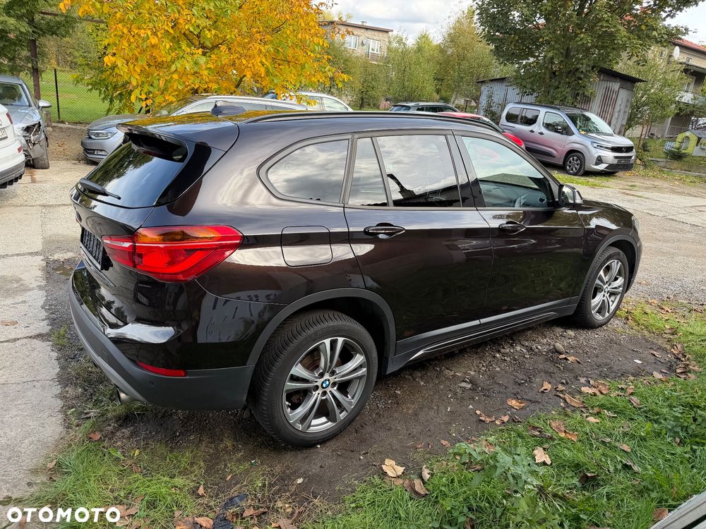 BMW X1 xDrive20i Sport Line - 26
