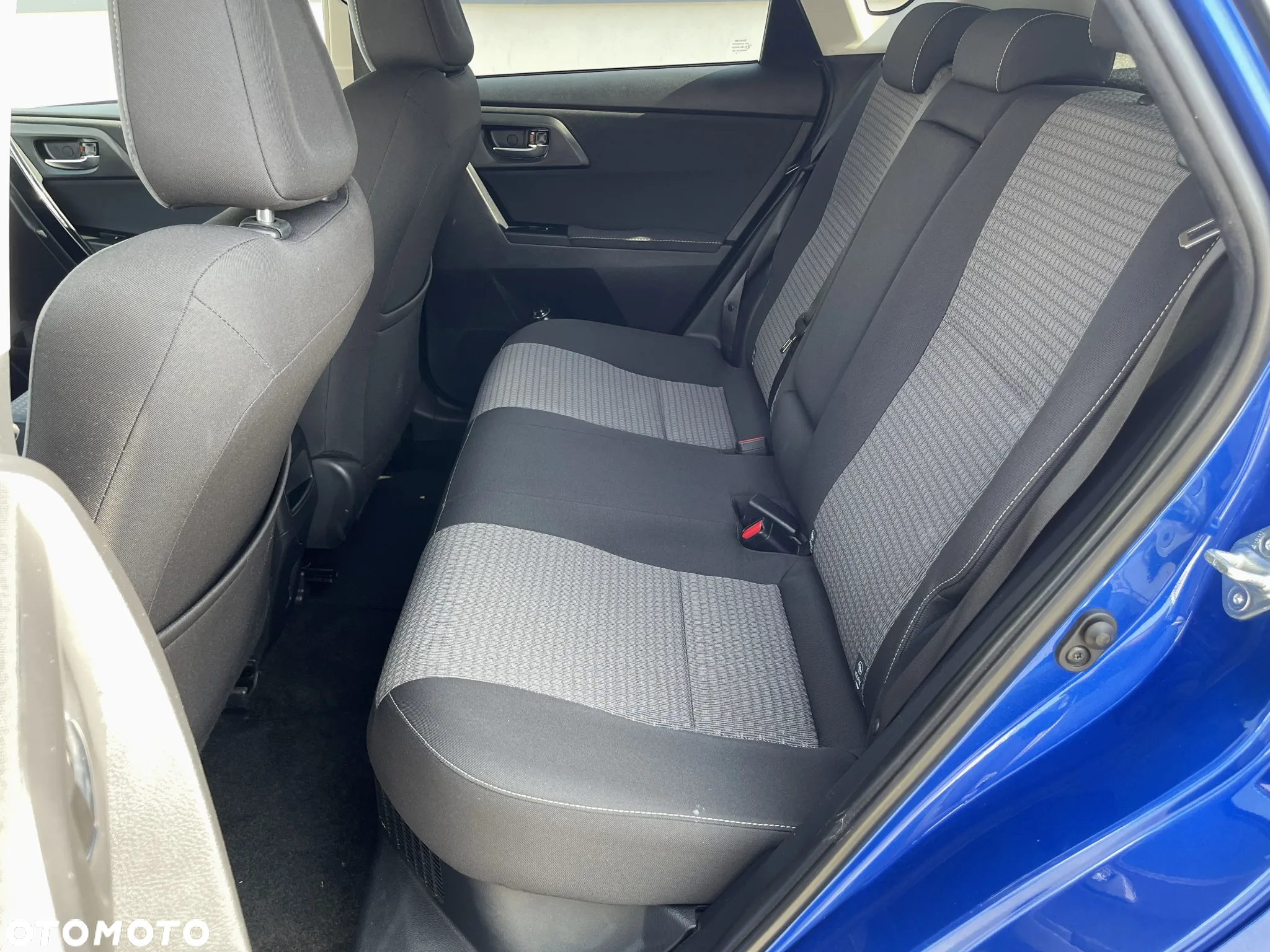 Toyota Auris 1.8 VVT-i Hybrid Automatik Style Selection - 37