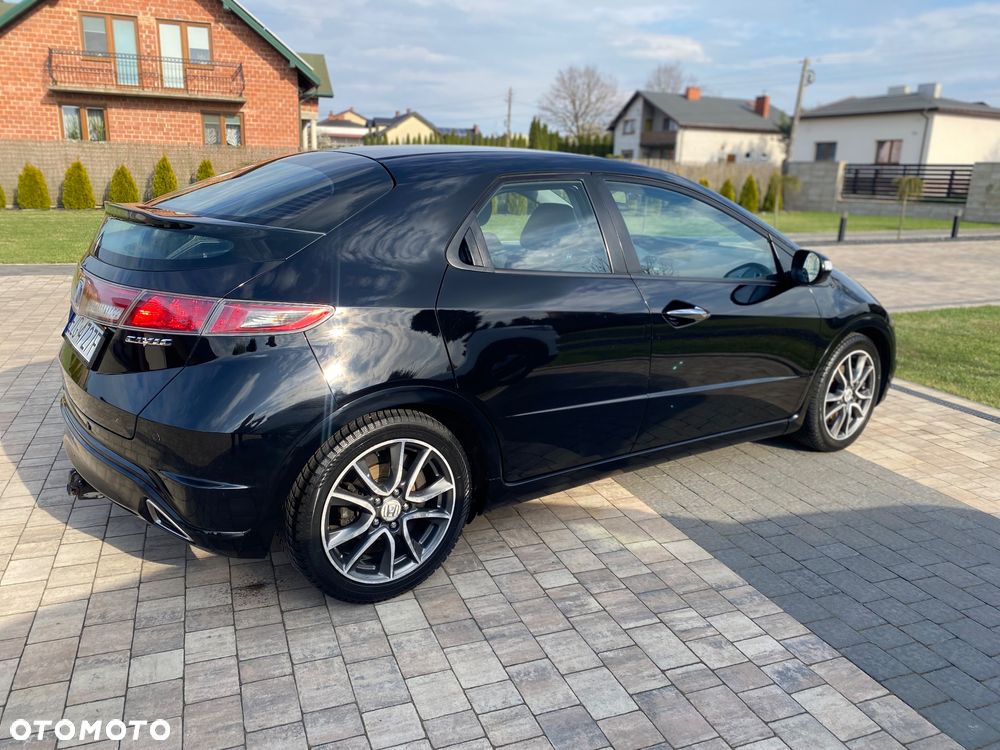 Honda Civic 1.8 Executive - 19