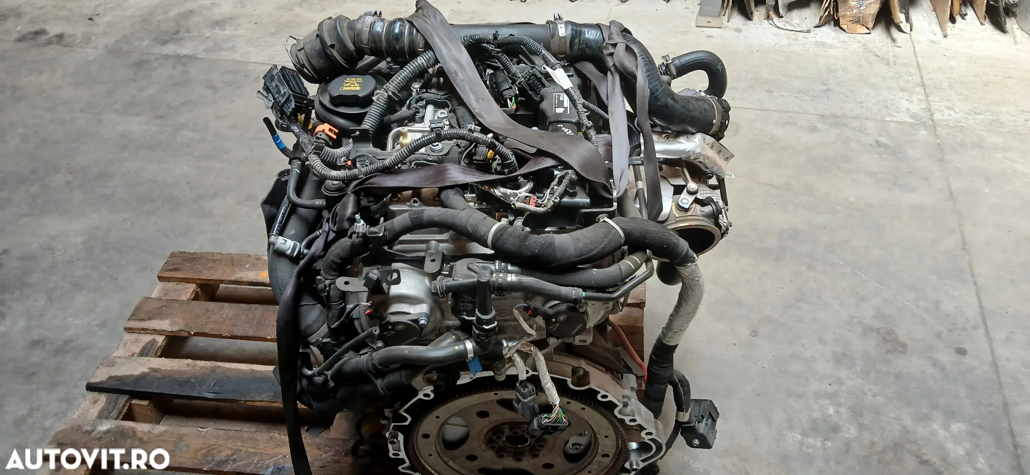 Motor complet JAGUAR F-PACE 2.0 benzina Tip PT204 25.0000 km 2019 - 3
