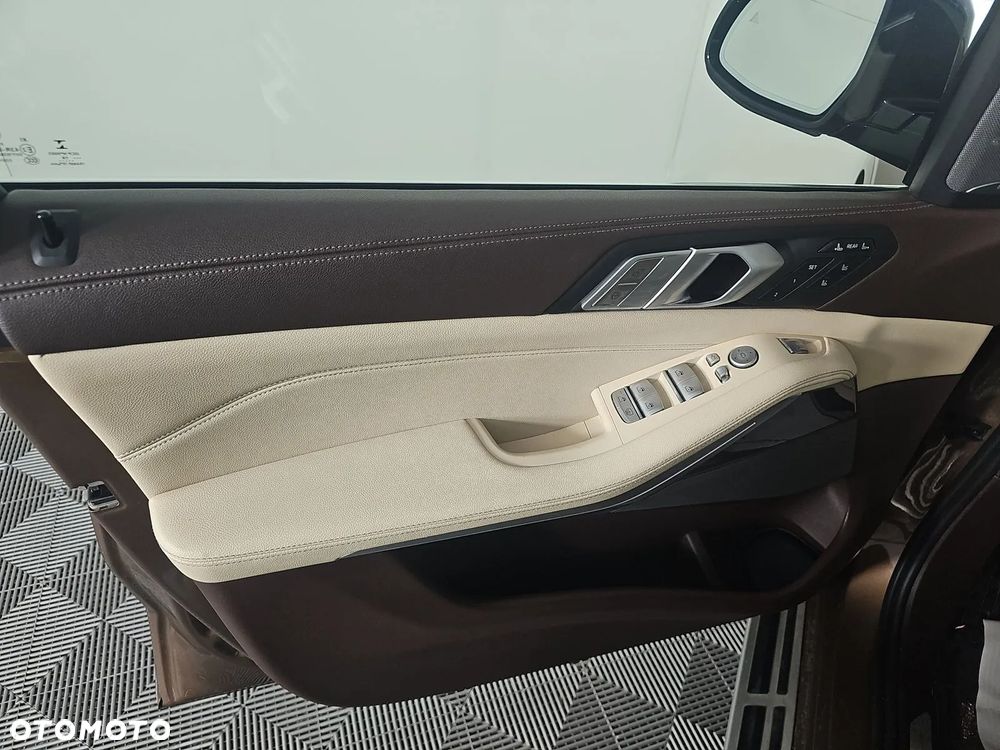 BMW X7 xDrive40i - 13