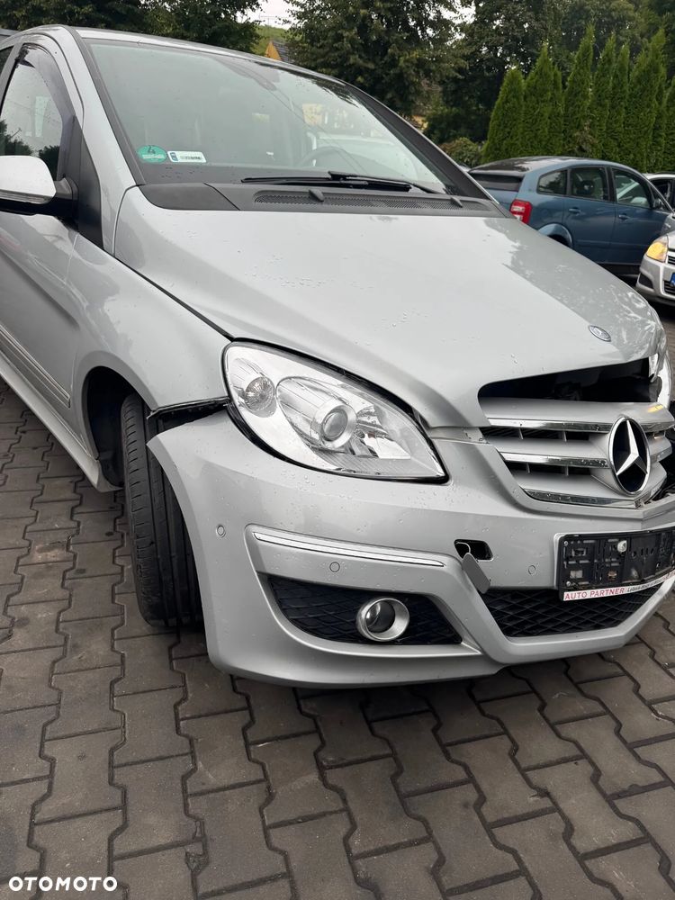 Mercedes-Benz B 180 CDI na części - 1