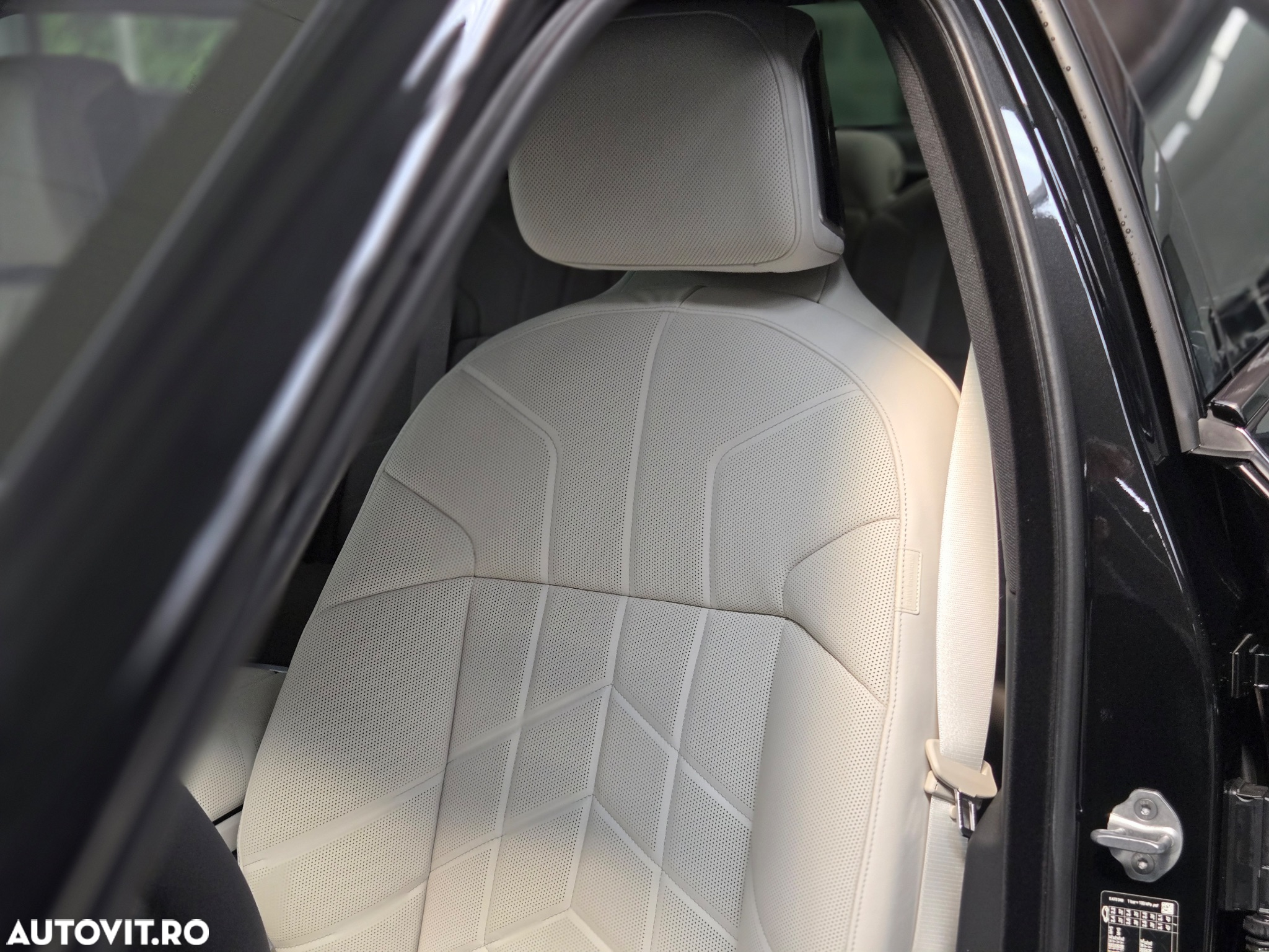 BMW Seria 7 740d xDrive MHEV - 2