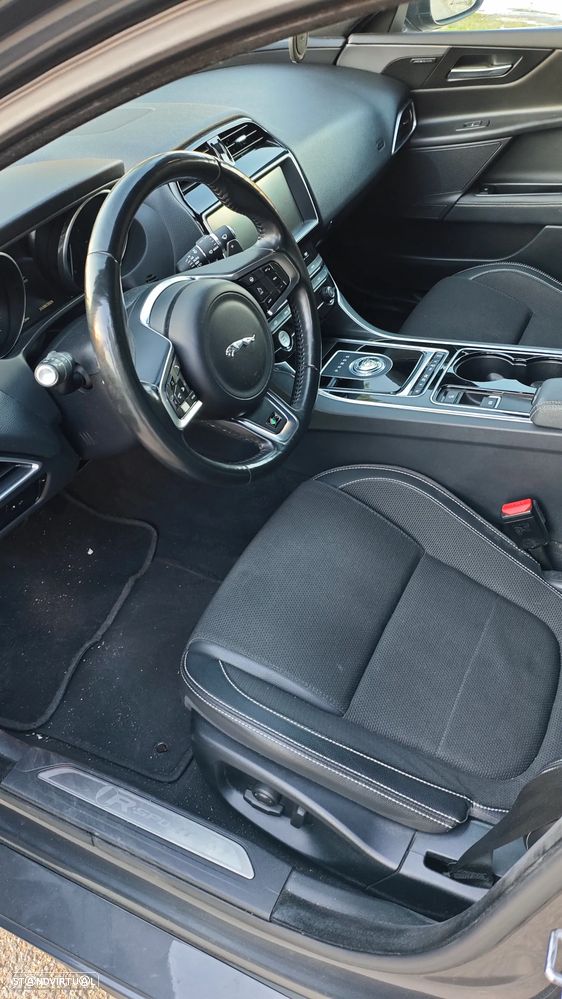 Jaguar XE 2.0 D R-Sport Aut. - 7
