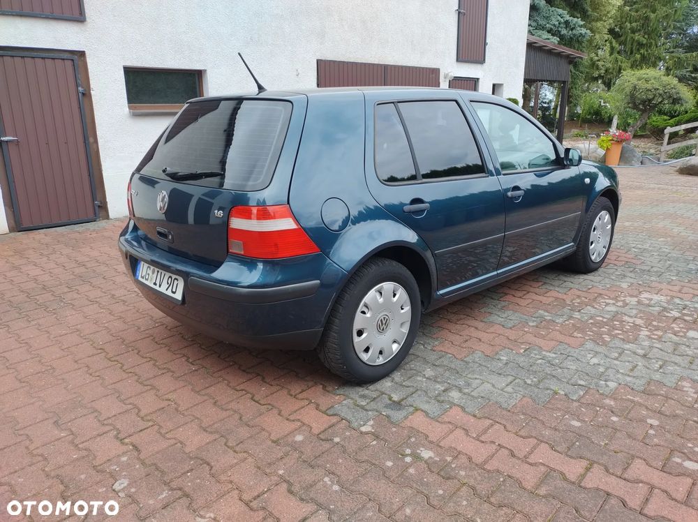 Volkswagen Golf 1.6 Automatik Trendline - 4