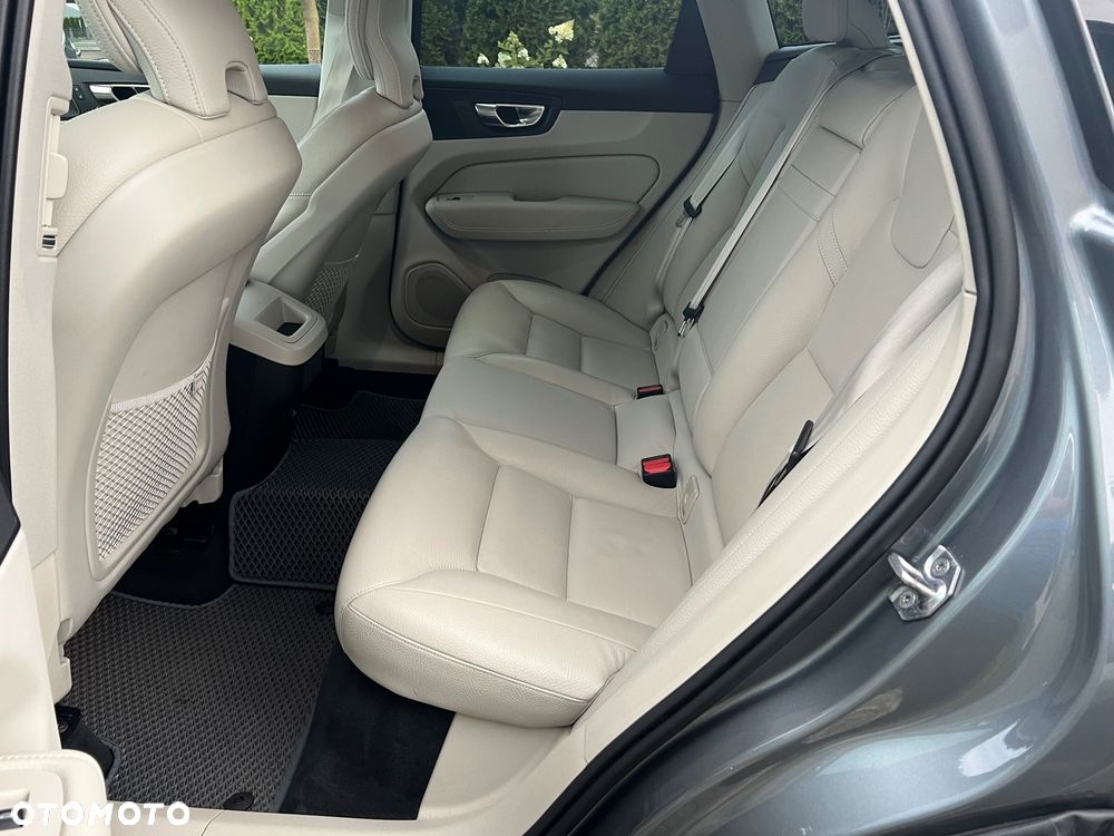 Volvo XC 60 B4 D AWD Inscription - 20