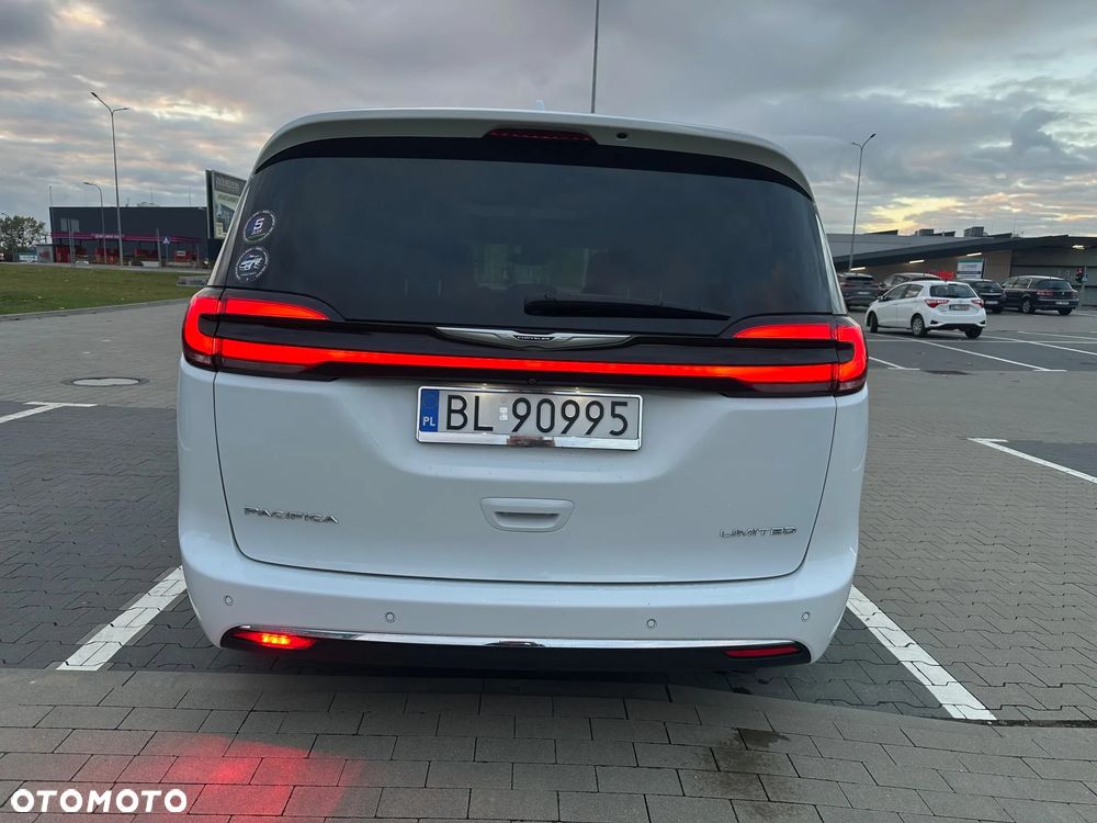 Chrysler Pacifica - 28