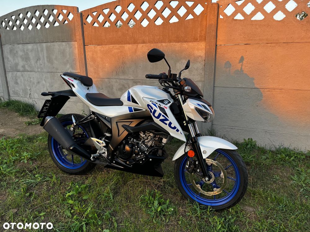 Suzuki GSX - 3