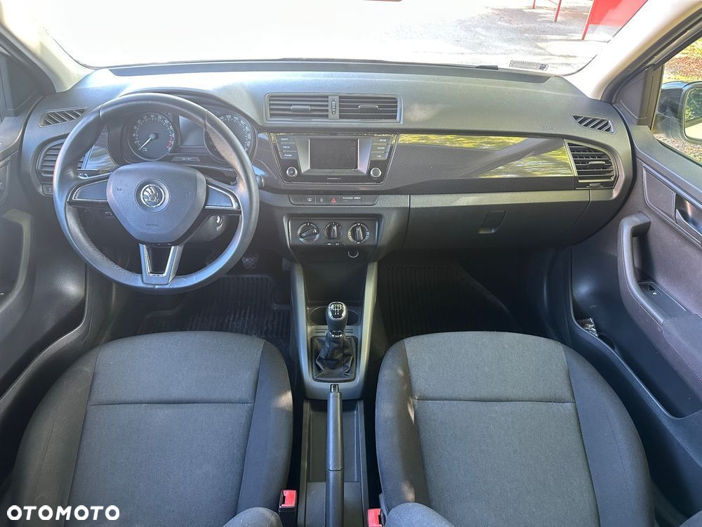 Skoda Fabia - 10