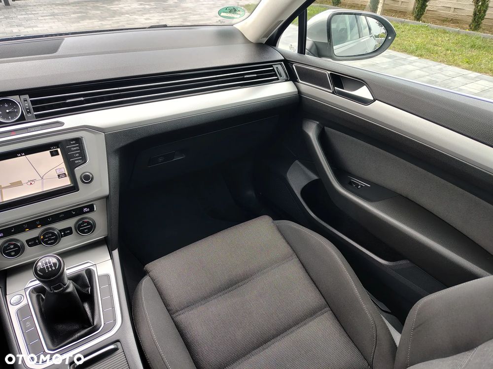 Volkswagen Passat 2.0 TDI BMT Highline - 25