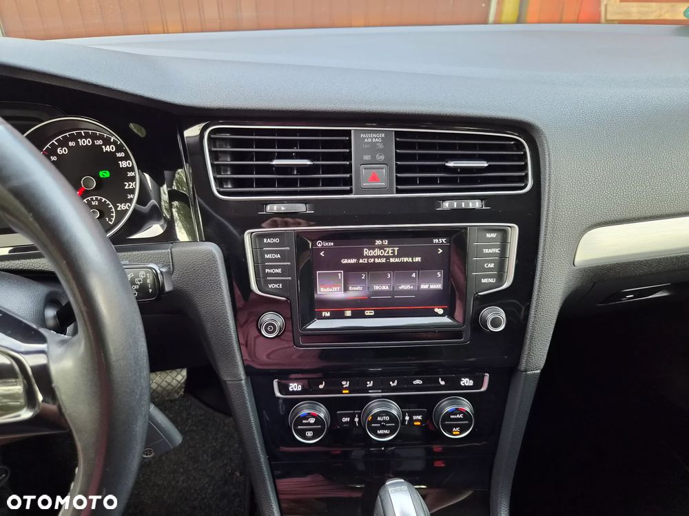 Volkswagen Golf 1.2 TSI BlueMotion Technology DSG Cup - 17