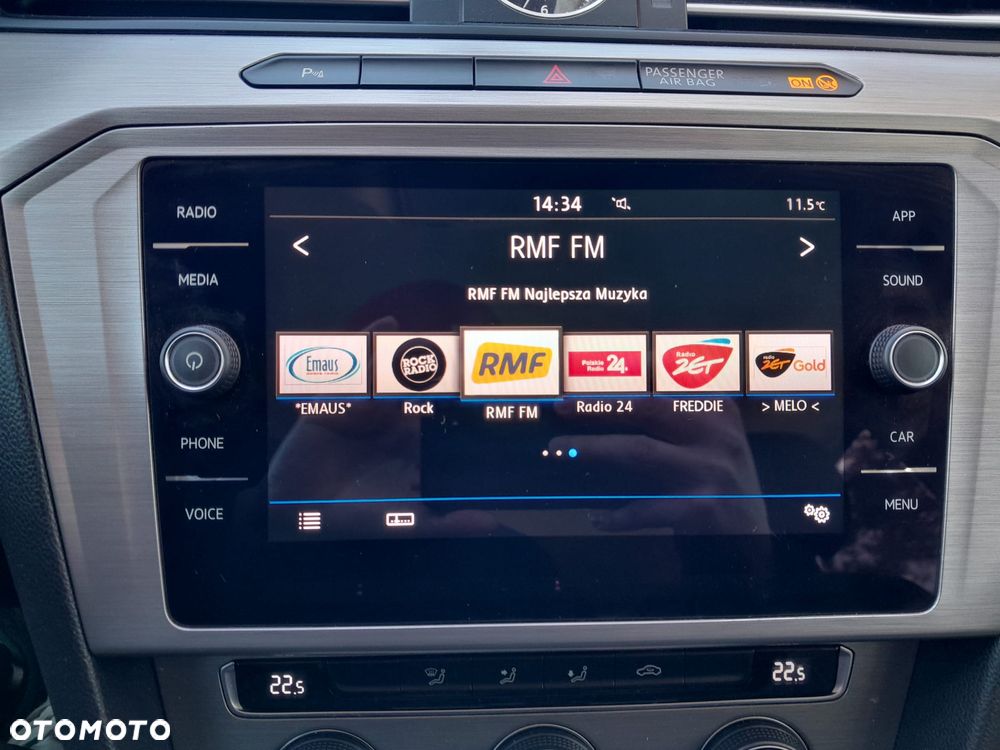 Volkswagen Passat - 34