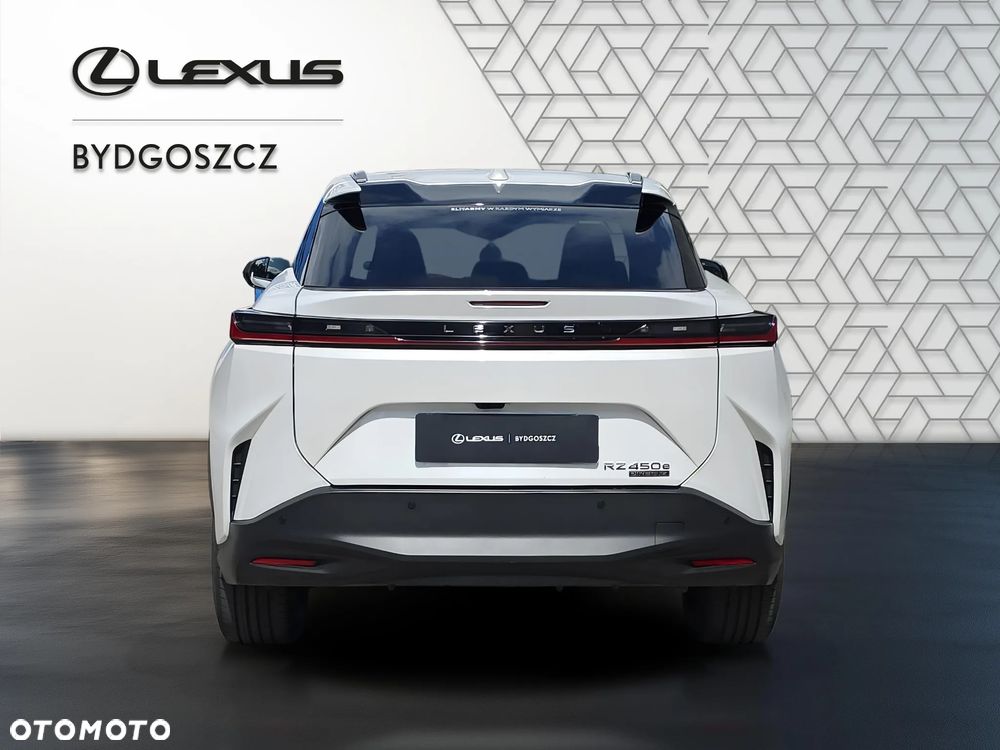 Lexus RZ - 5