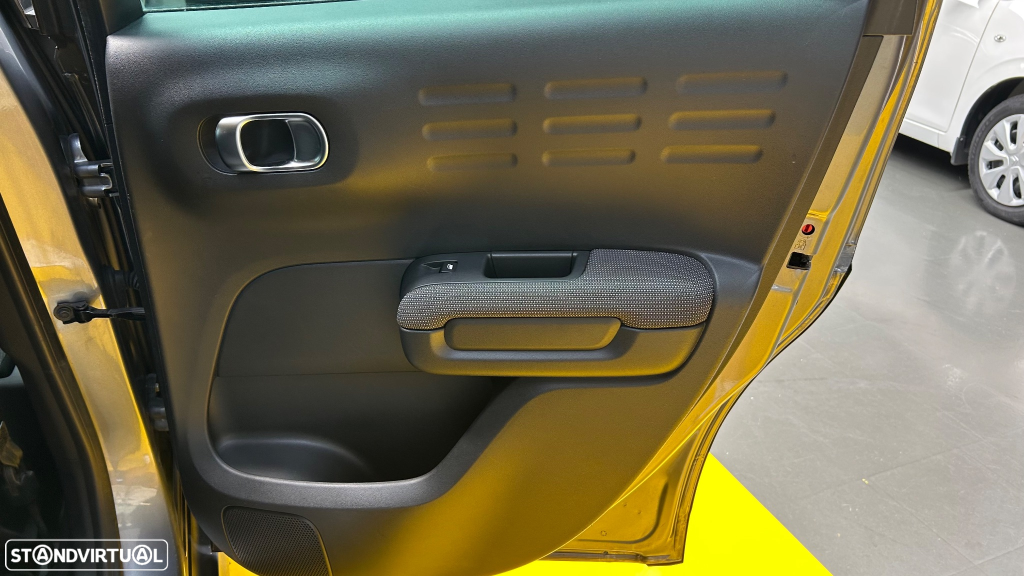 Citroën C3 Aircross PureTech 110 Stop & Start EAT6 Shine - 28