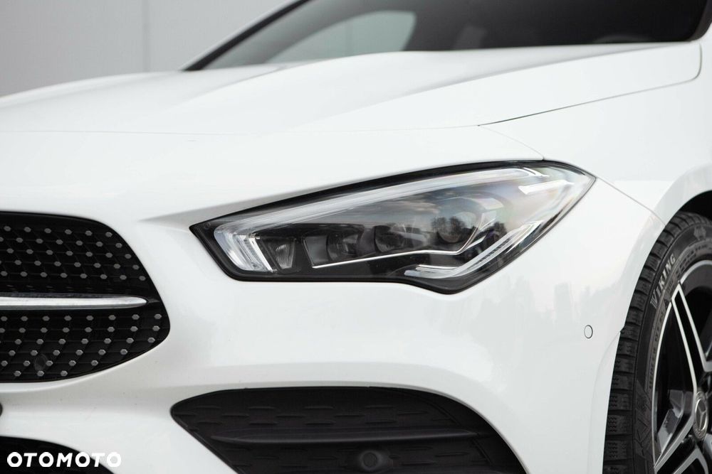 Mercedes-Benz CLA 200 AMG Line 7G-DCT - 3