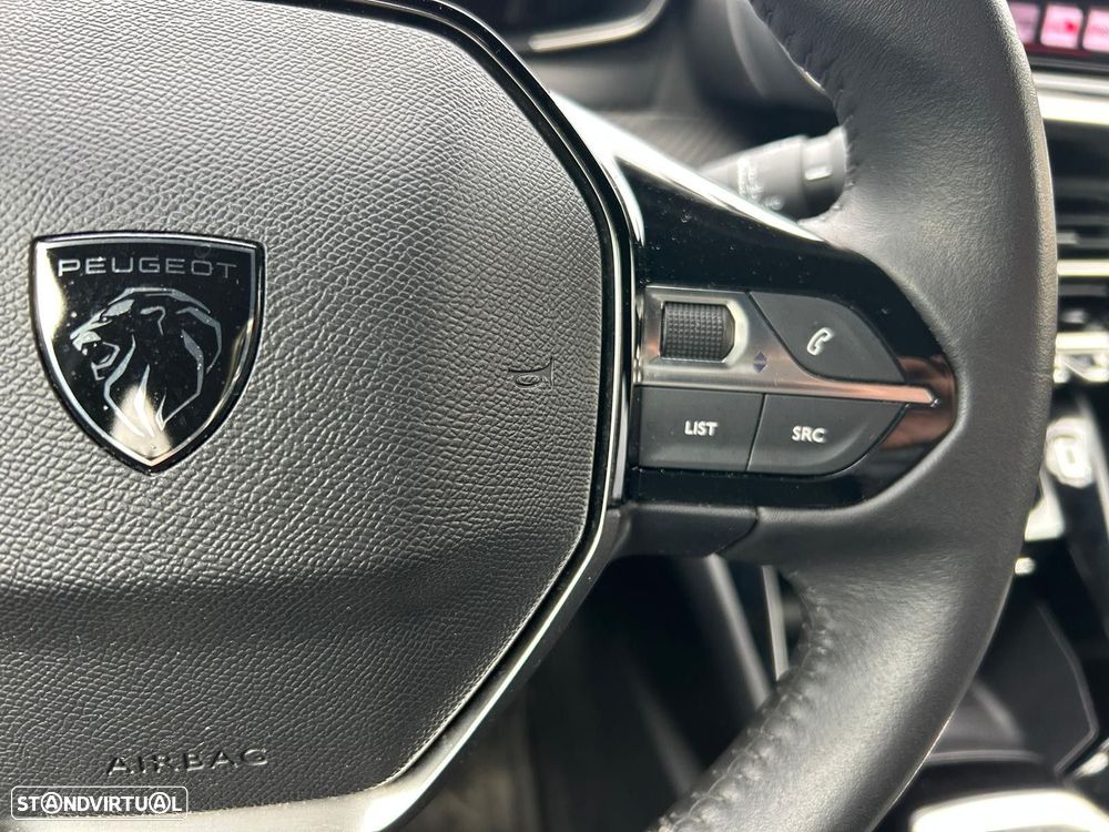 Peugeot 2008 1.2 PureTech Allure Pack - 26