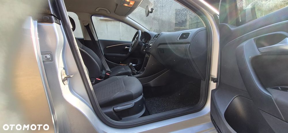 Volkswagen Polo 1.4 TDI (Blue Motion Technology) Comfortline - 9