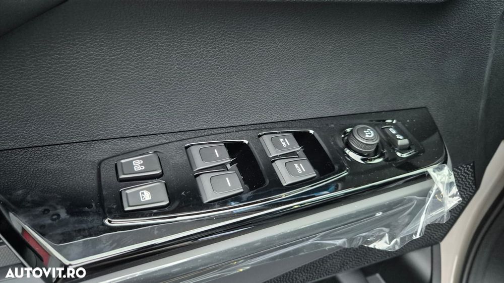 KG Mobility Torres - 13