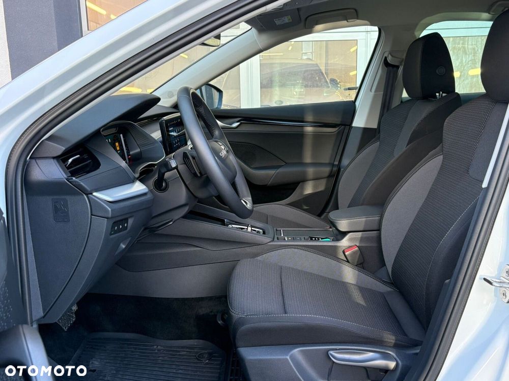 Skoda Octavia 1.5 TSI mHEV Selection DSG - 12