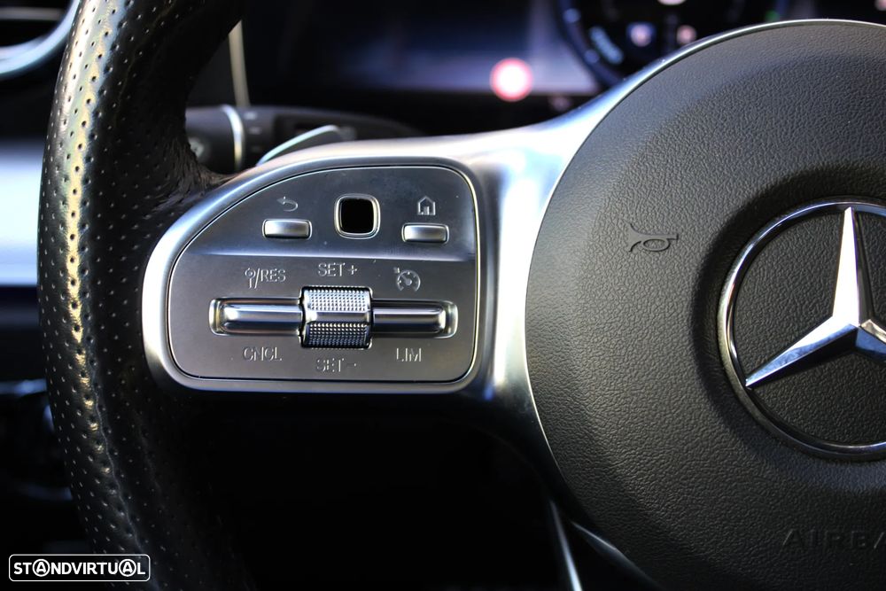 Mercedes-Benz E 300 de 4Matic 9G-TRONIC AMG Line - 35