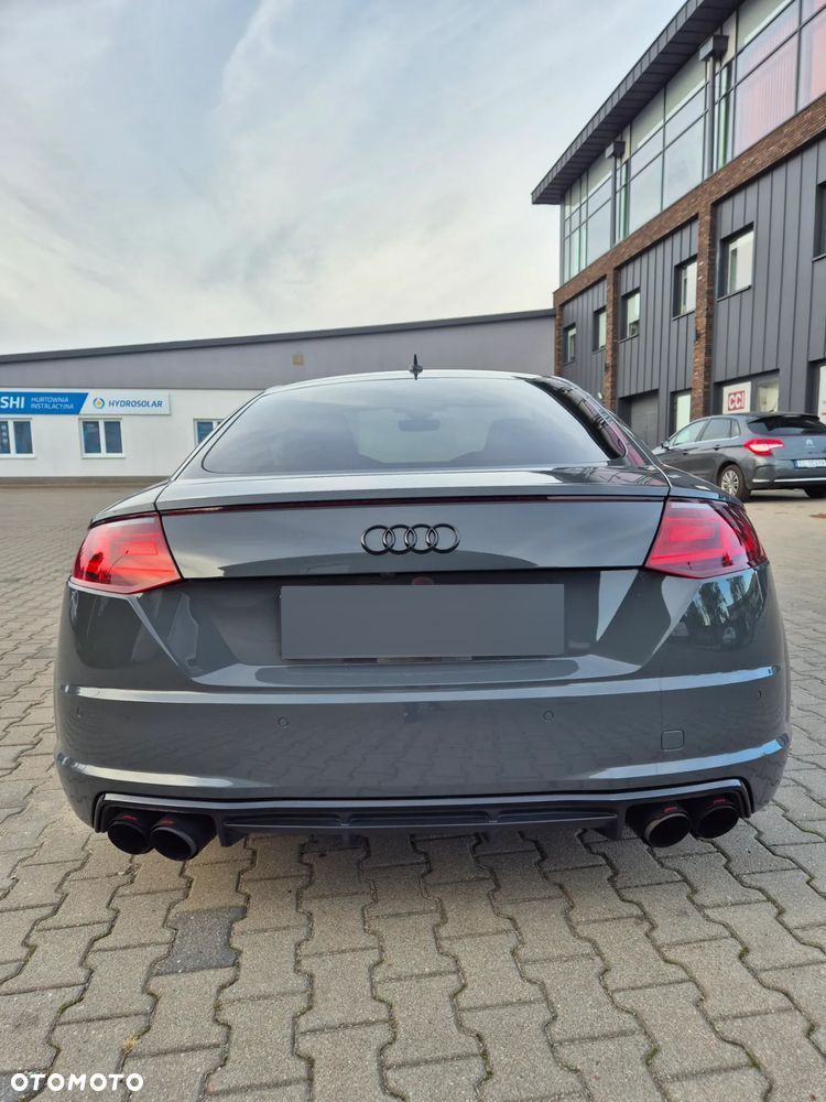 Audi TT S Coupé - 8