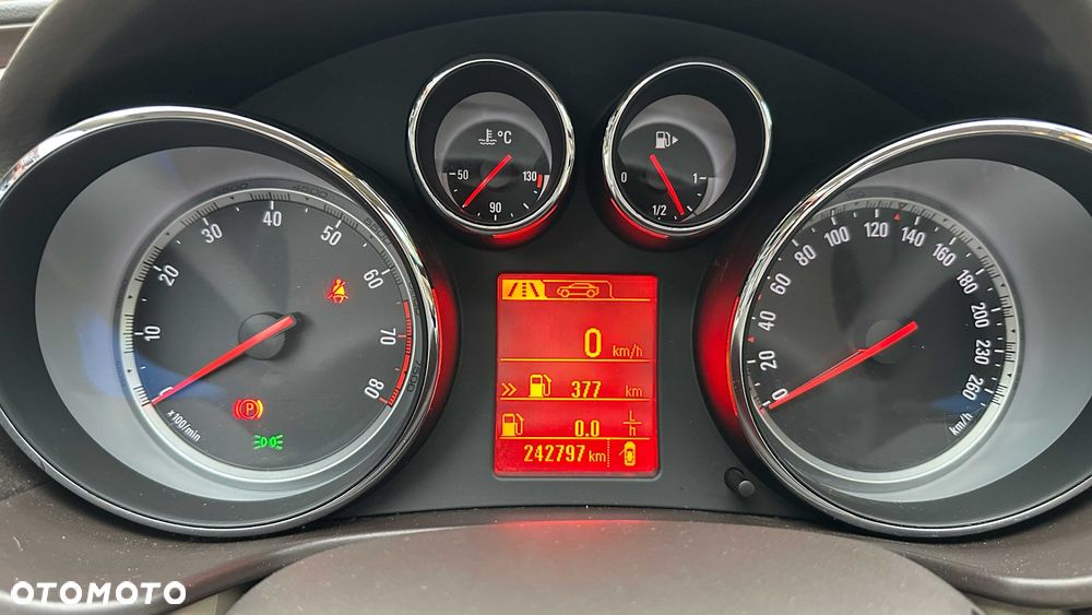 Opel Insignia 2.0 T Sport 4x4 - 15