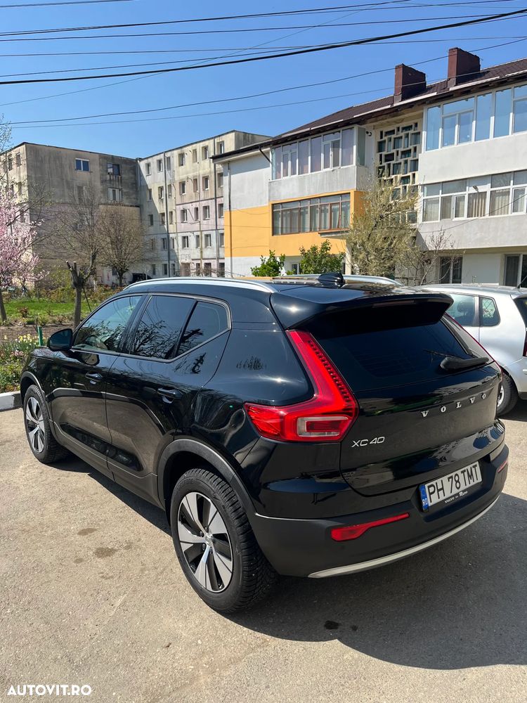 Volvo XC 40 B4 B Geartronic Momentum Pro - 3