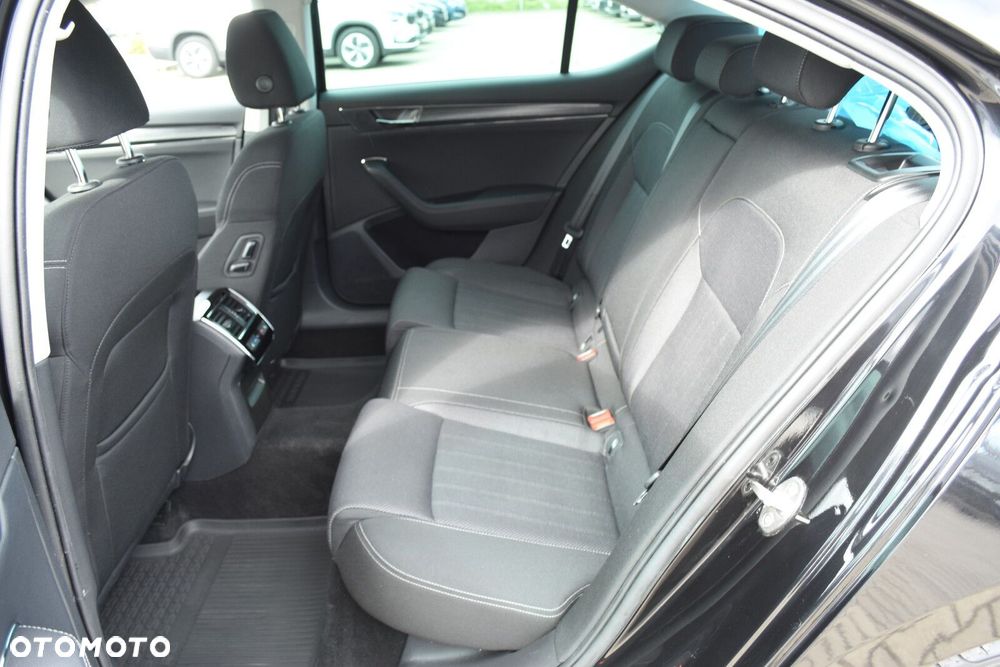 Skoda Superb 2.0 TSI Style DSG - 33