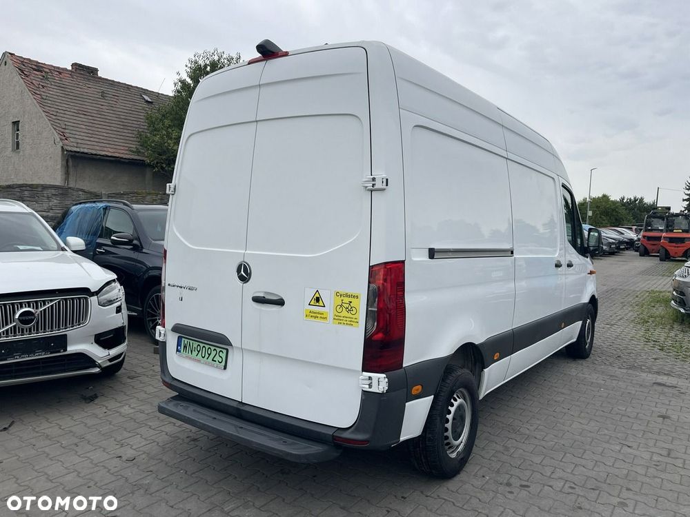 Mercedes-Benz Sprinter - 6