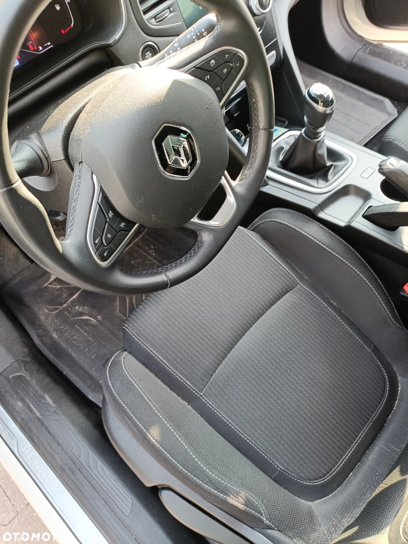Renault Megane 1.3 TCe FAP Limited - 10